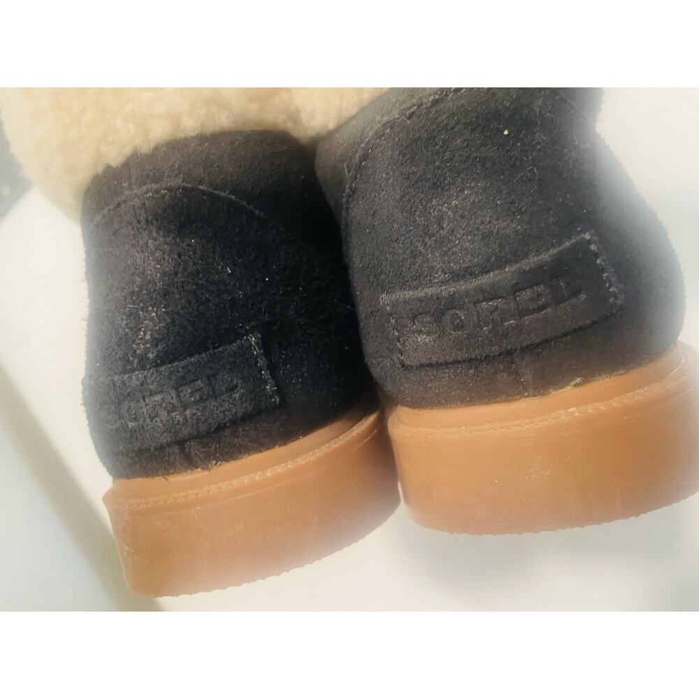Sorel Black and Burgundy Winter Boots - Picture 14 of 14